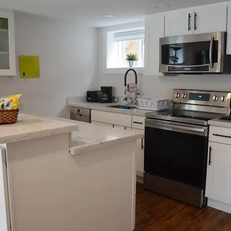 Cozy 1 Bedroom Apartment In Nw Seattle W/ Private Patio